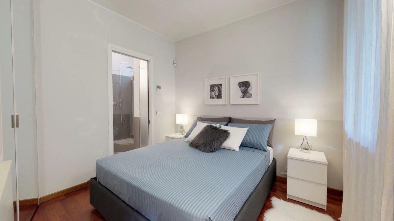 Design Apartment Near Duomo Square Milán Exterior foto